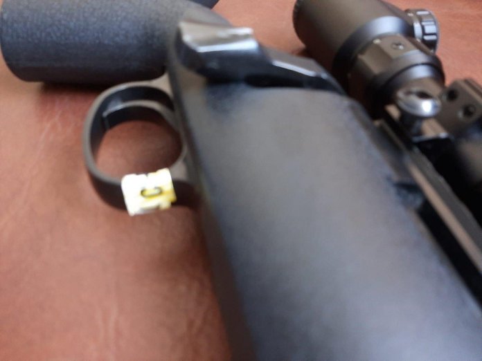 Focuri de armă airsoft în Sectorul 6: Poliția este în căutarea celui care a tras asupra unei mașini parcate, avariată, fără victime. Focuri de armă airsoft în Sectorul 6: Poliția este în căutarea celui care a tras asupra unei mașini parcate, avariată, fără victime.