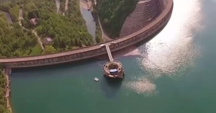 Ministerul Mediului neagă faptul că ar fi știut despre riscul stopării apei la Paltinu și acuză ESZ Prahova de neexecutare a obligațiilor.