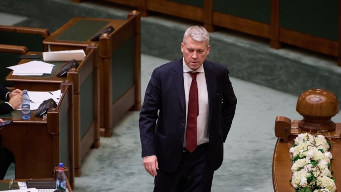 Măsuri implementate în urma desființării plafonării prețului la gaze, începând cu 1 aprilie. Executivul va stabili reglementări pentru prețurile la producători.