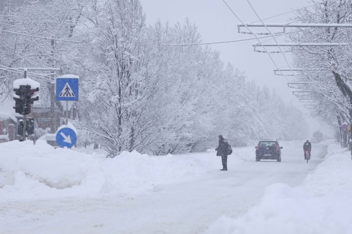 Meteorologii au lansat o nouă atenționare după anunțurile de viscol. Previziunea pentru acest sfârșit de săptămână.