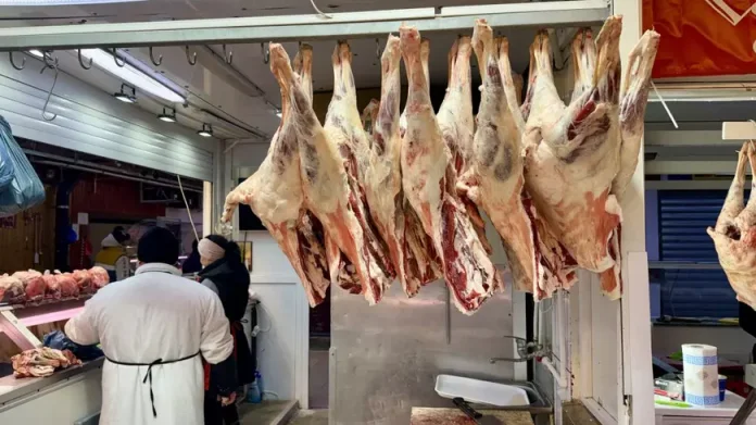 Prețul mieilor pentru Paște 2026. Care este prețul pe kilogramul de carne de miel în București?