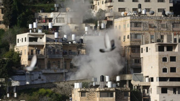 Război în Orientul Mijlociu, ziua 30: Conflictul escaladează după atacurile lor Houthi, noi soldați americani ajung în zonă.