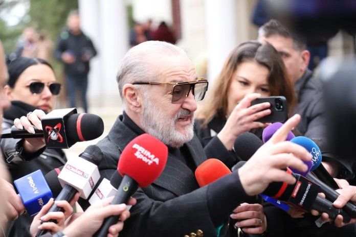 Gigi Becali, la funeraliile lui Mircea Lucescu: „Am fost uimit, îi voi spune doar atât lui Răzvan”