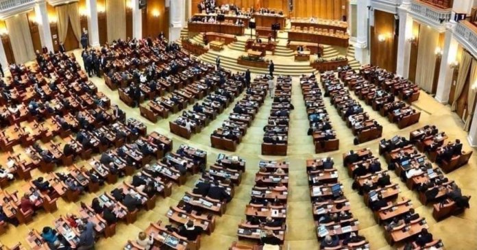 Sondaj: AUR cedează teren în fața preferințelor românilor, ajungând la cel mai redus procent din după alegeri...