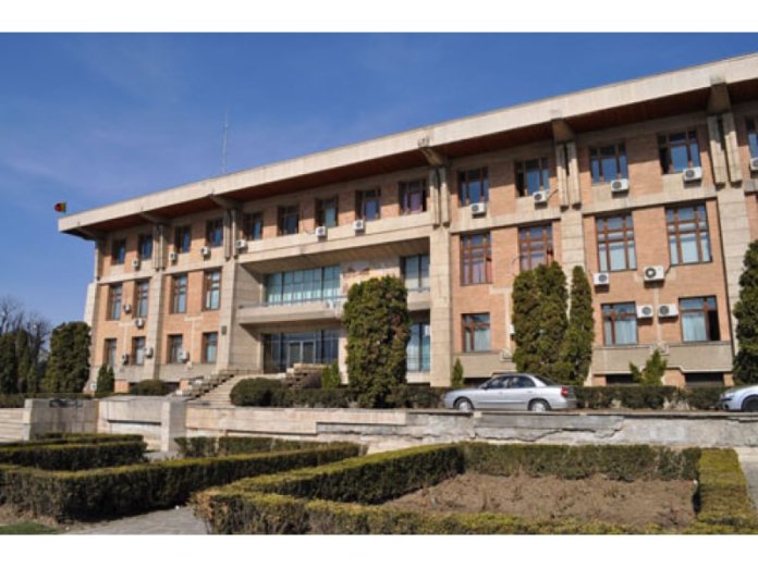 Statul român cheltuie milioane de euro pentru închirieri la clădiri neutilizate. Situația Registrului Comerțului și a deputatului PSD.