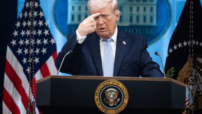 Trump avertizează Iranul: „Întreaga civilizație va fi distrusă în noaptea aceasta.” Când expiră termenul limită impus Teheranului