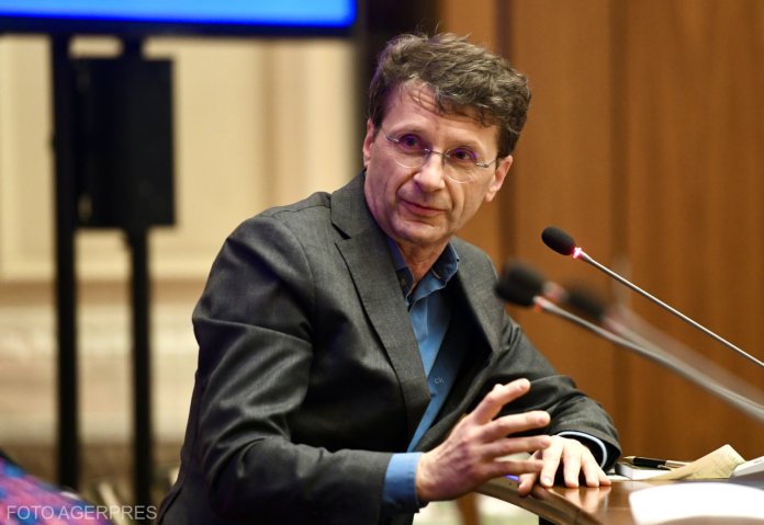 Leul suferă o depreciere constantă în cadrul crizei politice. Euro atinge o nouă valoare maximă pe piața interbancară.