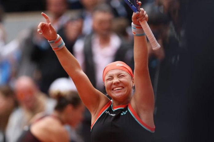 Aryna Sabalenka, EXCLUZĂ din sferturile Roland Garros! » Diana Shnaider a învins-o pe jucătoarea de top mondial