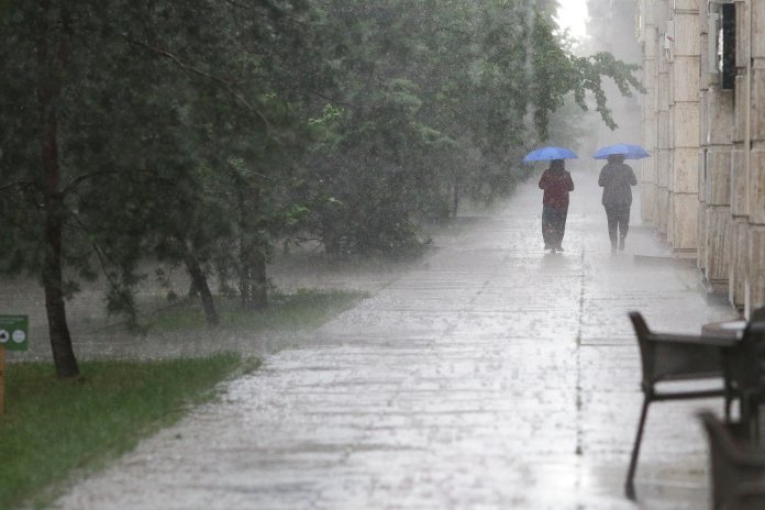 Atenționare meteo urgentă pentru București: Perioada și intensitatea furtunii.