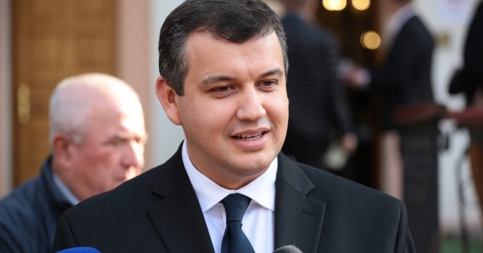 Eugen Tomac, după o discuție ce a durat mai bine de o oră cu conducerea PNL: „Îmi încep călătoria cu optimism de la această...