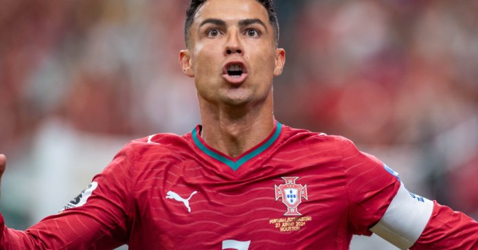 Reușita lui CR7 la CM 2026: Cristiano Ronaldo se transformă în primul jucător de fotbal din istorie care marchează în șase turnee...
