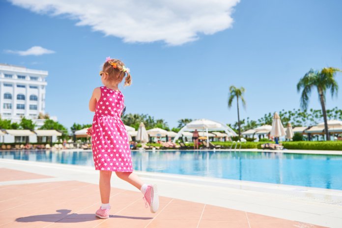 Cum alegi cu Viva Holidays hoteluri cu cluburi pentru copii și baby club