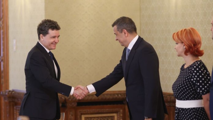 Nicușor Dan nu exclude opțiunea alegerilor anticipate, însă este de părere că acestea nu vor soluționa criza politică. „Vom rămâne în aceeași situație”