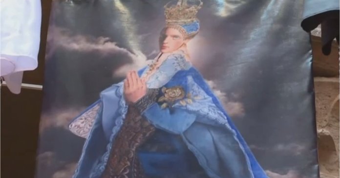 Controversa din Italia a izbucnit după ce o româncă a ilustrat-o pe Fecioara Maria având trăsături androgine. Cum se explică...