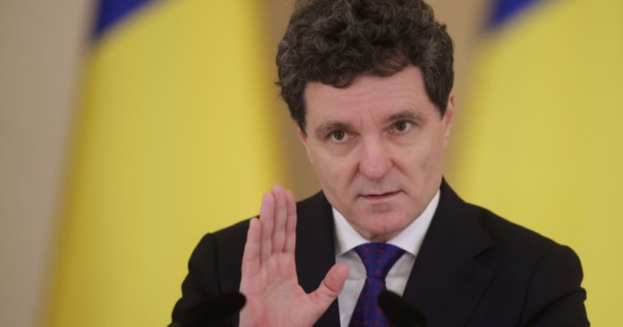 Nicușor Dan contestă modificările PSD la legea de decarbonizare: „Voi analiza cu cea mai mare...