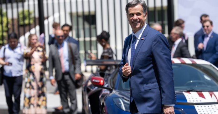 Șeful CIA a călătorit la Moscova pentru a evidenția starea gravă a Rusiei, având îngrijorări că lui Putin i...
